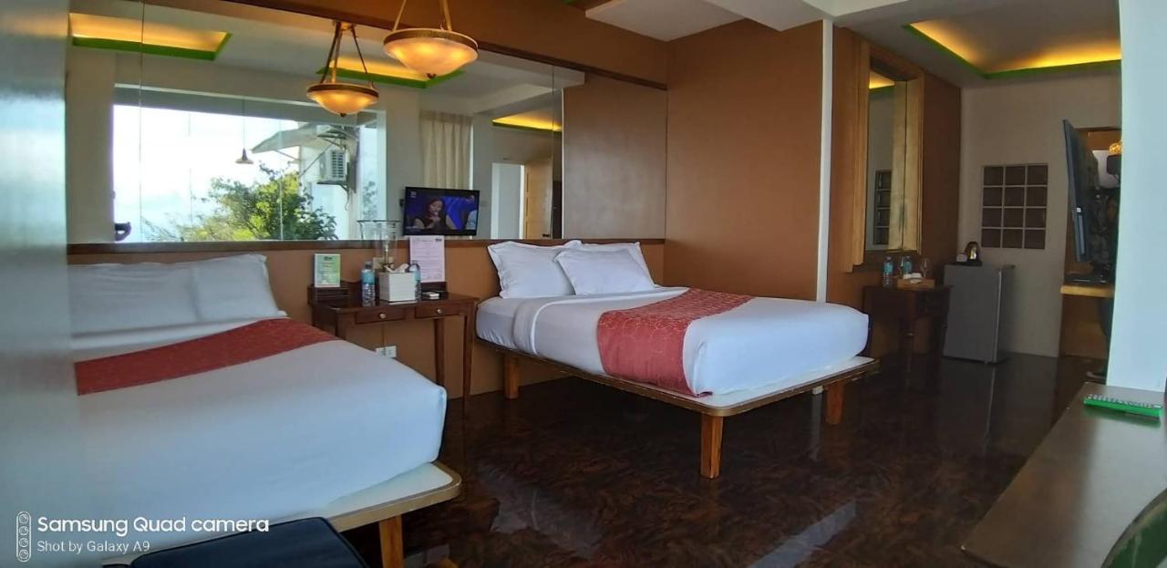 The Carmelence View Bed & Breakfast Tagaytay City Exterior photo