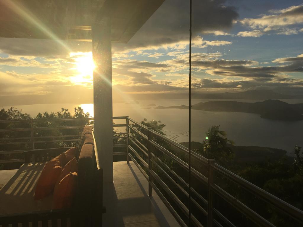 The Carmelence View Bed & Breakfast Tagaytay City Exterior photo