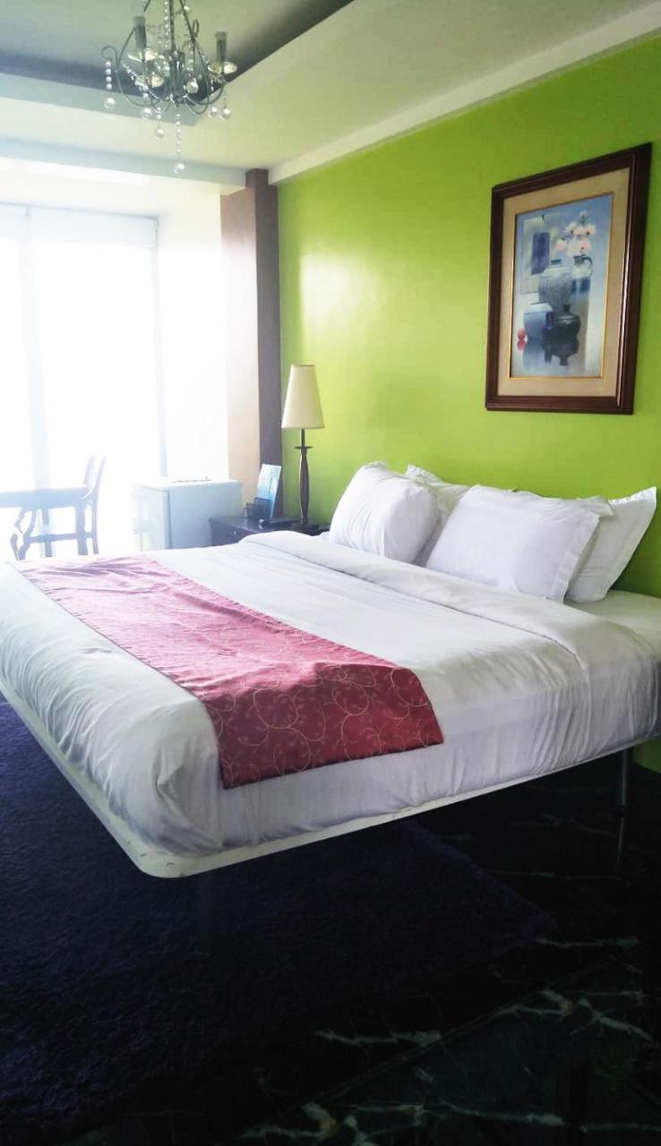 The Carmelence View Bed & Breakfast Tagaytay City Exterior photo